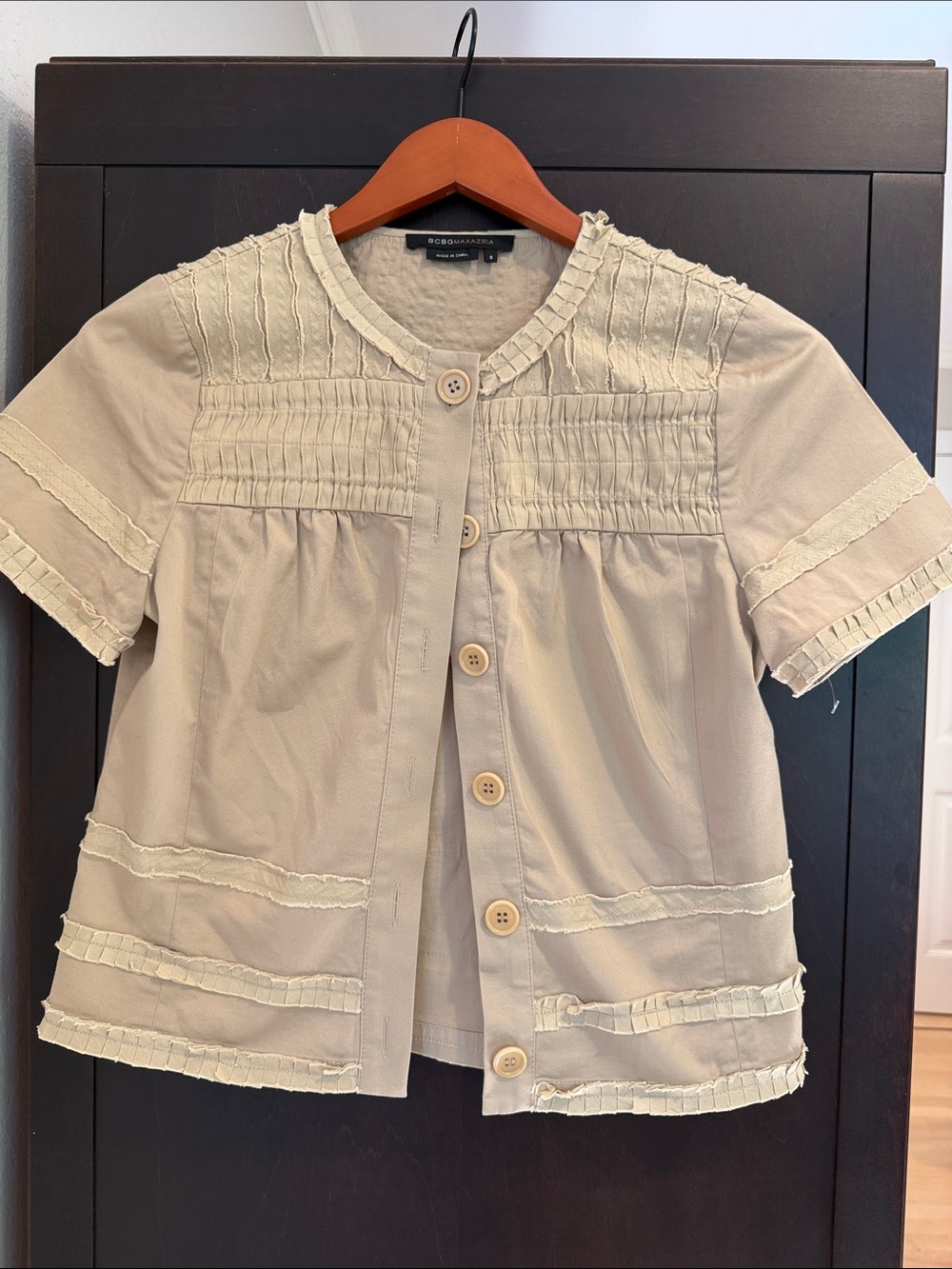 BCBGMaxAzria Light Beige Short-Sleeve Button Jacket